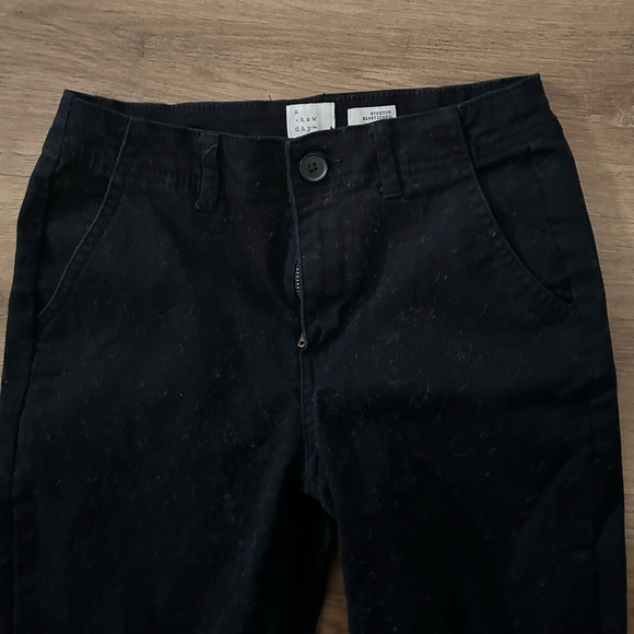 A New Day Woman’s Pants - Picture 8 of 10